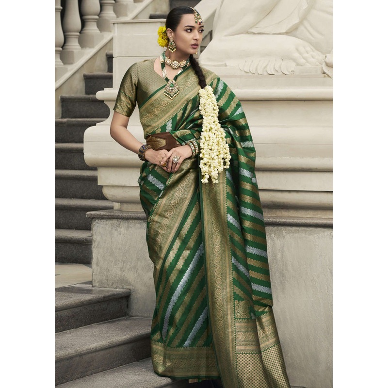 Dark Green Banarasi Silk Saree With Blouse Piece - JD986597854