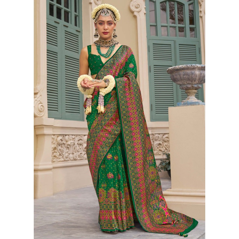 Green Banarasi Silk Saree With Blouse Piece - JD986597843