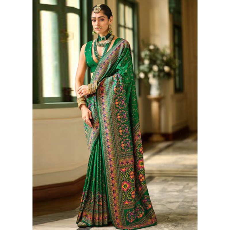 Green Banarasi Silk Saree With Blouse Piece - JD986597845