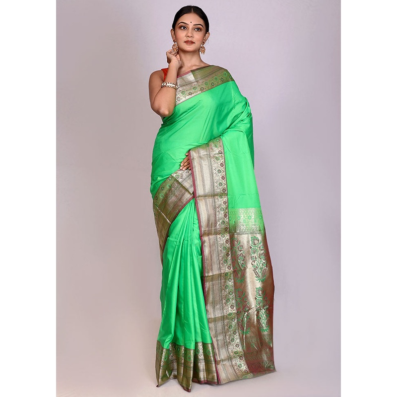 Green Kanjivaram Silk Saree With Blouse Piece - JD986596757