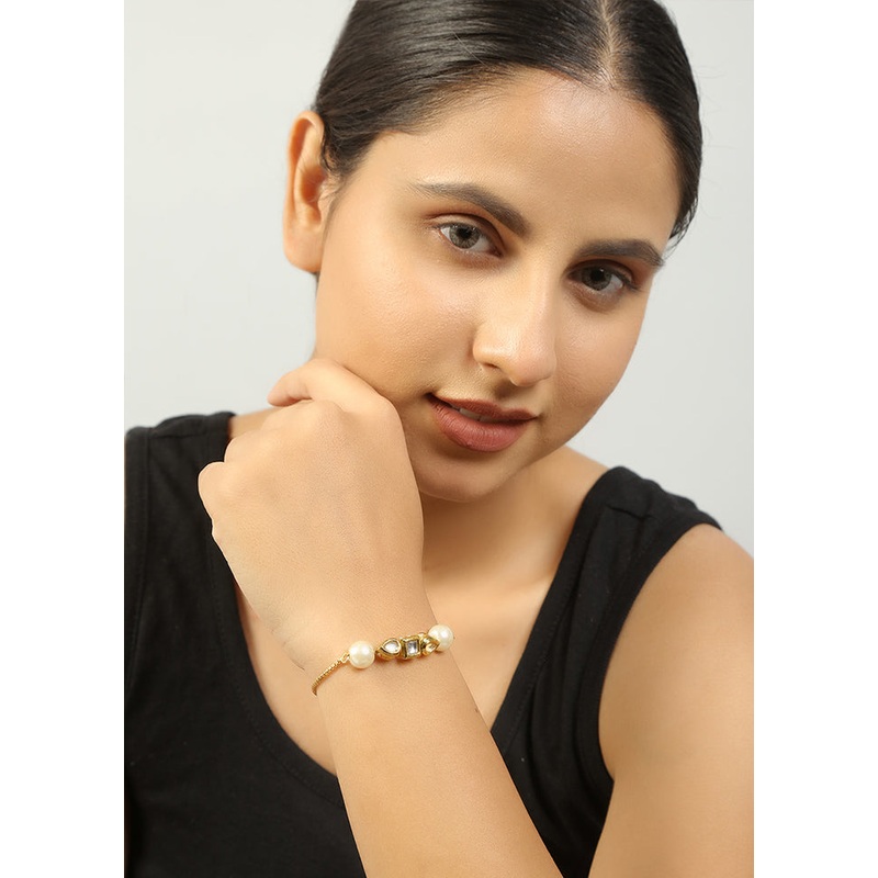 Gold Toned Kundan Inspired Bracelet With Pearls - JD986595159