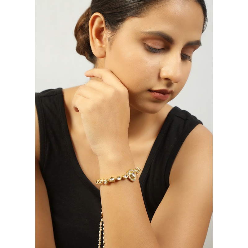 Handcrafted Gold Kundan Bracelet With Pearls - JD986595155