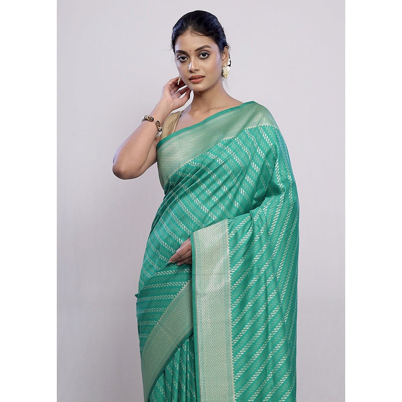 Green Uppada Silk Saree With Blouse Piece - JD986589734