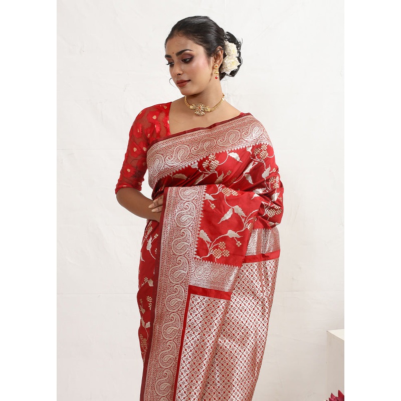 Red Semi Katan Silk Saree With Blouse Piece - JD986589673