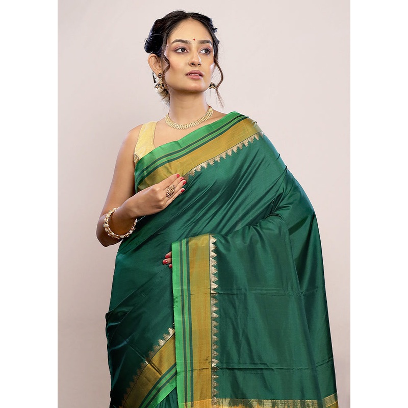 Green Kanjivaram Pure Silk Saree With Blouse Piece - JD986588824