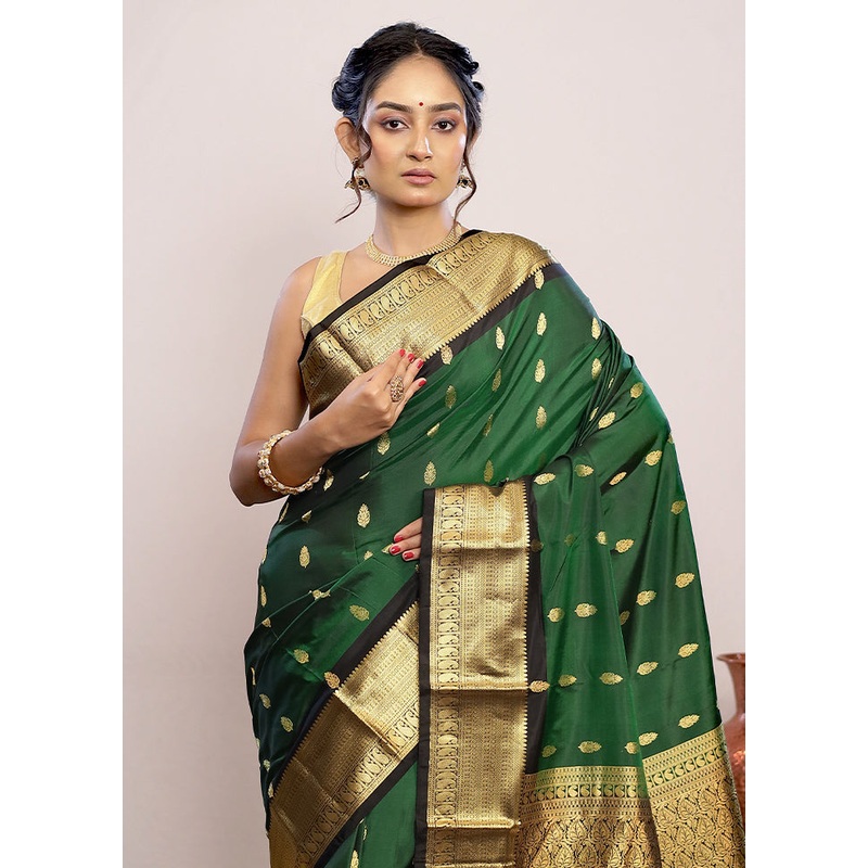Green Kanjivaram Pure Silk Saree With Blouse Piece - JD986588825