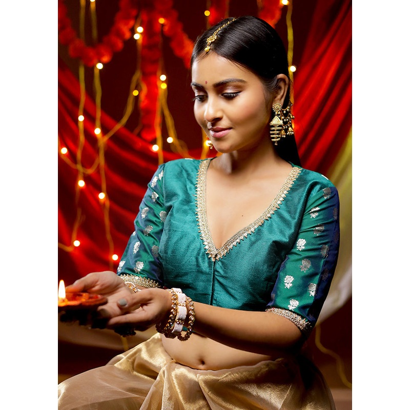 Green Brocade Designer Blouse - JD986588355