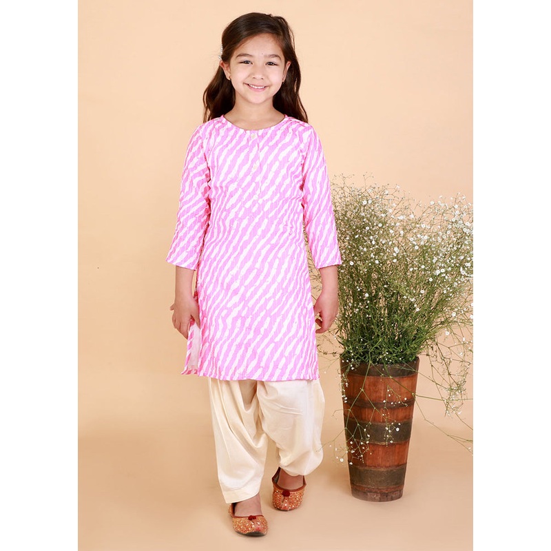 White And Pink Cotton Printed Leharia And Sequins Kurta And Patiala Pant Set - JD986587968