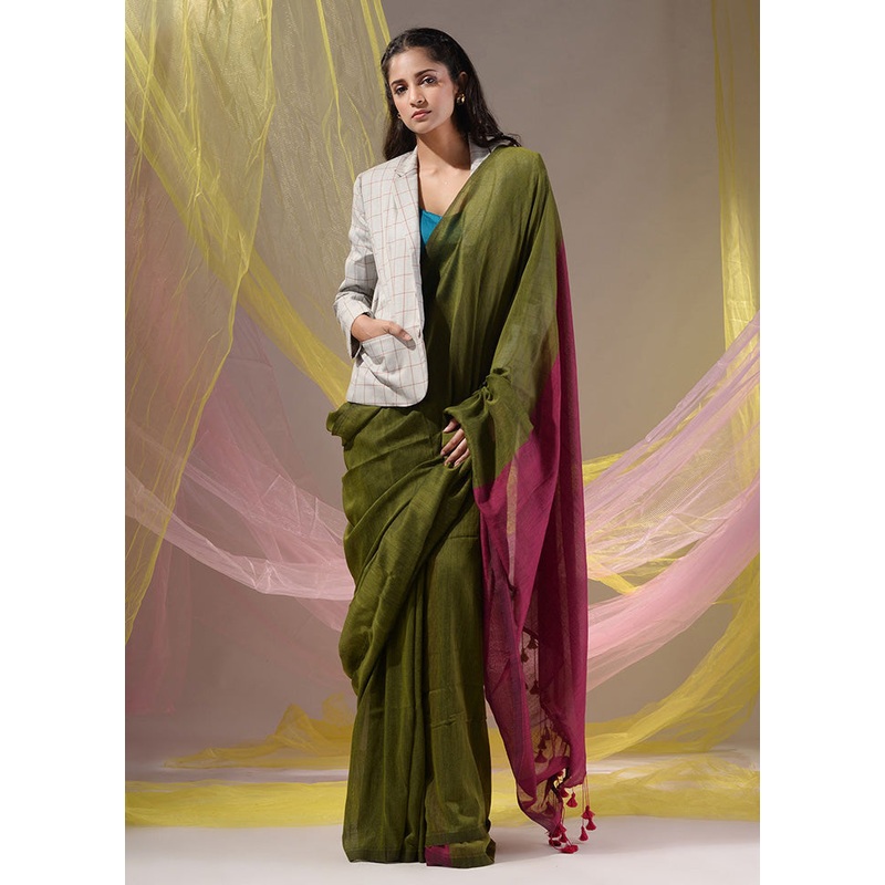 Green Pure Cotton Saree With Blouse Piece - JD986587416