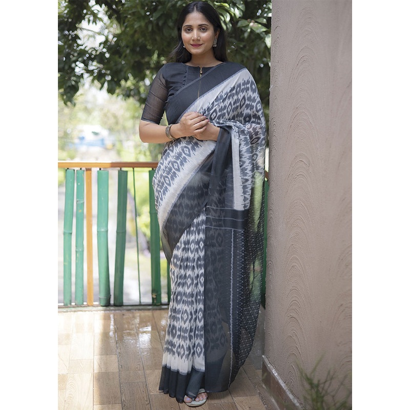White Silk Saree With Blouse Piece - JD986585929