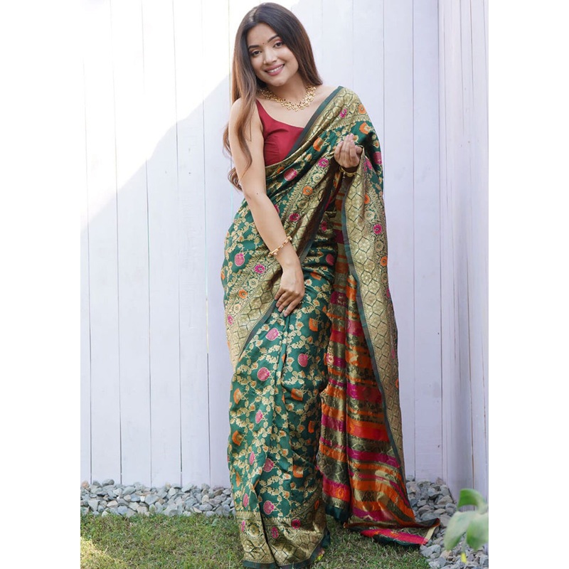 Green Banarasi Silk Saree With Blouse Piece - JD986584988