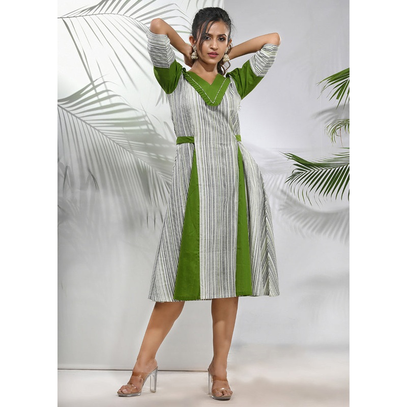 White Readymade Cotton Indian Dress - JD986583362