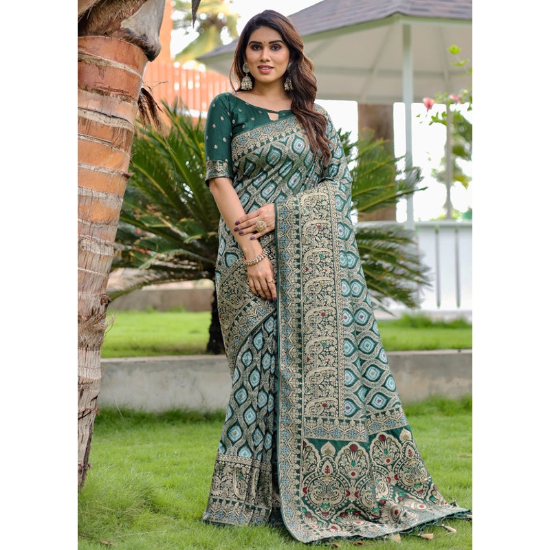 Dark Green Pure Silk Saree With Blouse Piece - JD986582968