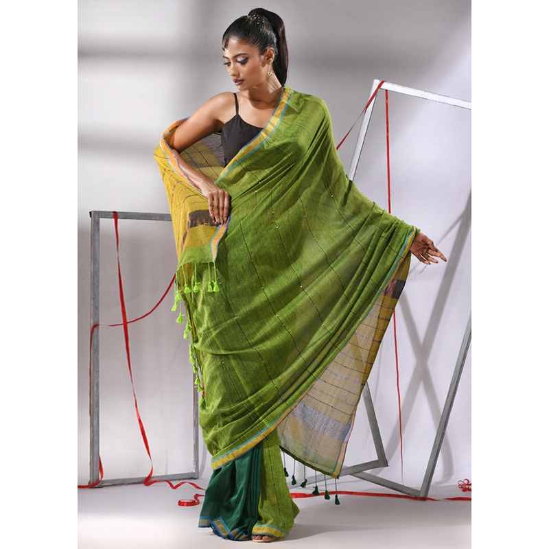 Green Cotton Saree With Blouse Piece - JD986580313