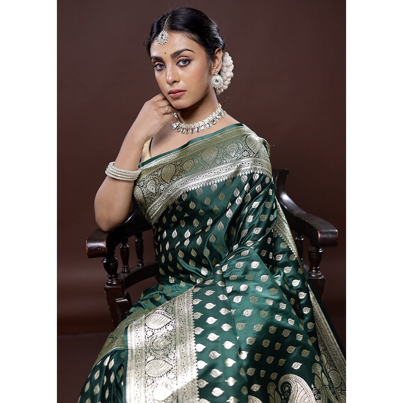 Green Banarasi Silk Saree With Blouse Piece - JD986580075