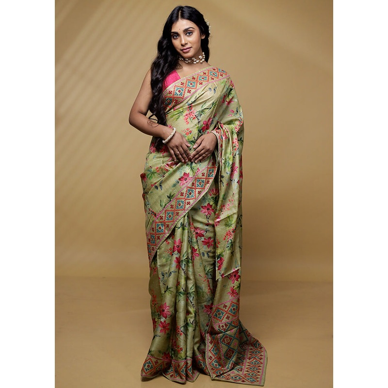 Green Tussar Pure Silk Saree With Blouse Piece - JD986580139