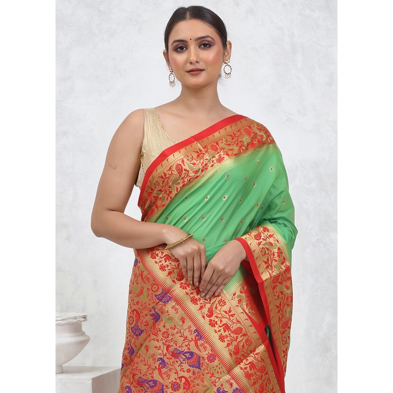 Green Kanjivaram Silk Saree With Blouse Piece - JD986579542
