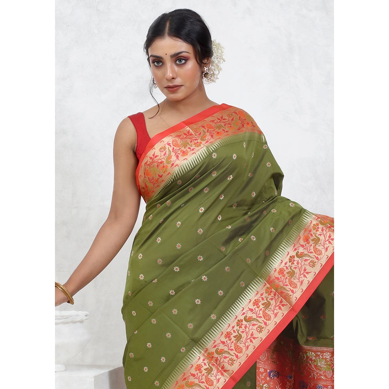 Green Kanjivaram Silk Saree With Blouse Piece - JD986579543