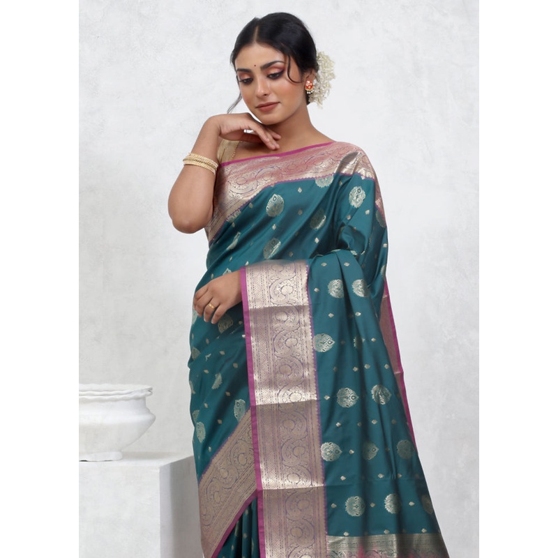 Green Kanjivaram Silk Saree With Blouse Piece - JD986579547