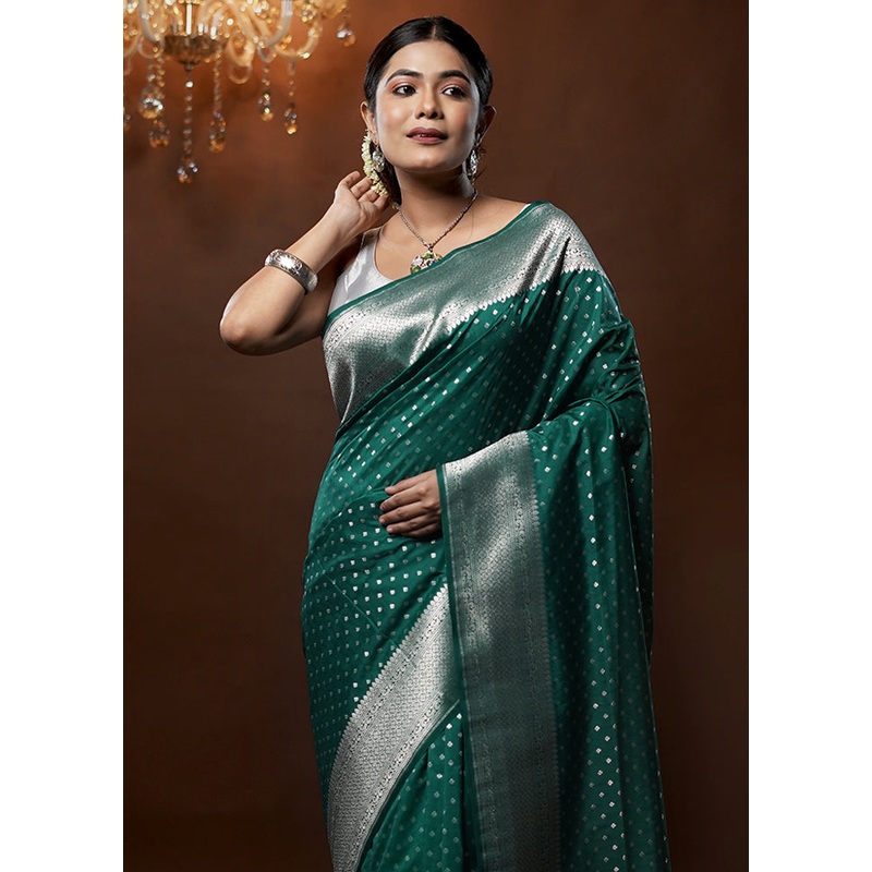 Green Uppada Silk Saree With Blouse Piece - JD986579274