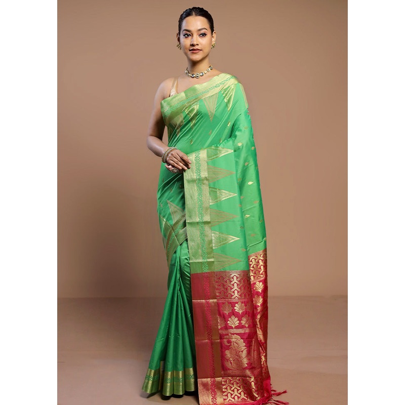 Green Kanjivaram Silk Saree With Blouse Piece - JD986578529